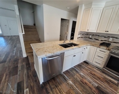 10799 Flame Vine Court - Photo Thumbnail 71
