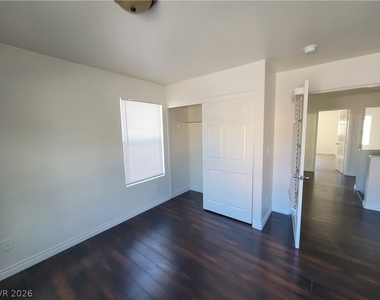 10799 Flame Vine Court - Photo Thumbnail 47