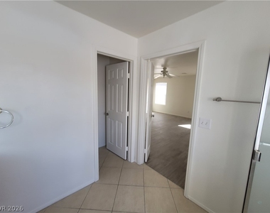 10799 Flame Vine Court - Photo Thumbnail 31