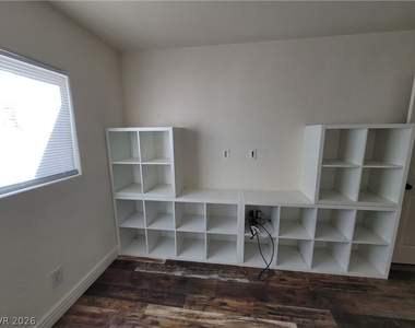 10799 Flame Vine Court - Photo Thumbnail 19