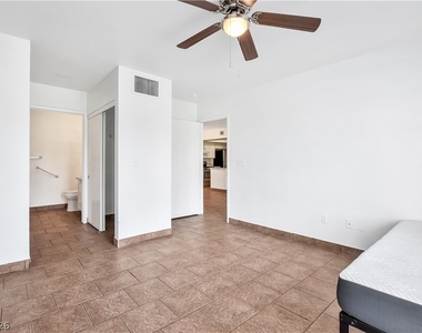 1908 Desert Falls Court - Photo Thumbnail 8