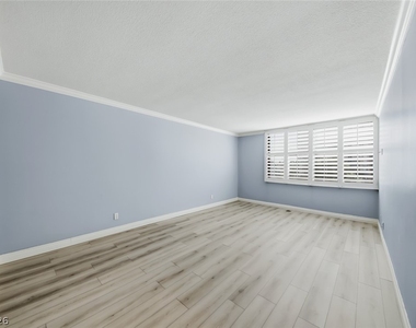 205 Harmon Avenue - Photo Thumbnail 14