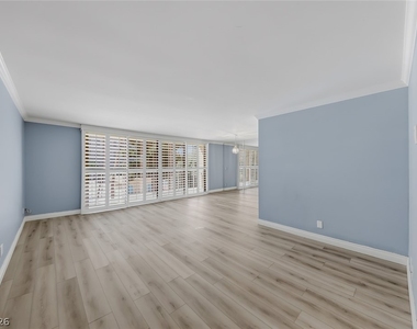 205 Harmon Avenue - Photo Thumbnail 4