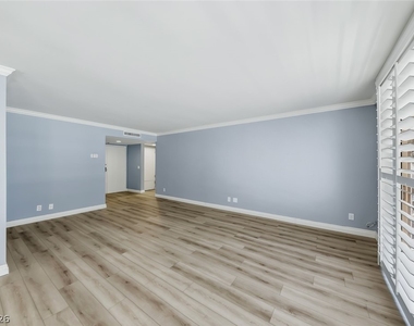 205 Harmon Avenue - Photo Thumbnail 5