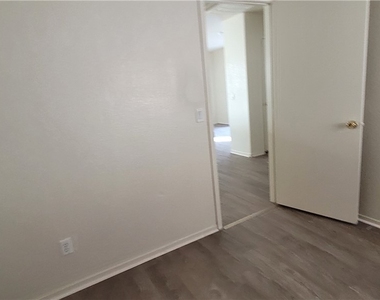 7612 Certitude Avenue - Photo Thumbnail 38