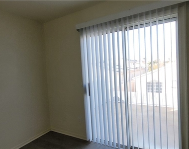 7612 Certitude Avenue - Photo Thumbnail 32