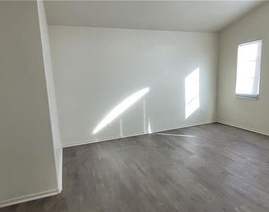 7612 Certitude Avenue - Photo Thumbnail 46