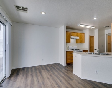 9980 Fine Fern Street - Photo Thumbnail 15