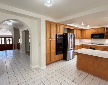 8300 Tivoli Cove Drive - Photo Thumbnail 10