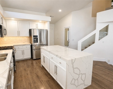 9682 Driftwood Island Court - Photo Thumbnail 4