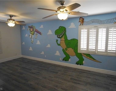 9682 Driftwood Island Court - Photo Thumbnail 11