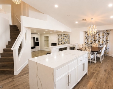 9682 Driftwood Island Court - Photo Thumbnail 5