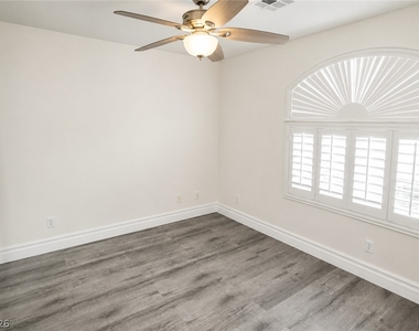 9682 Driftwood Island Court - Photo Thumbnail 15