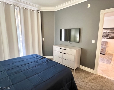 230 E Flamingo Road - Photo Thumbnail 6