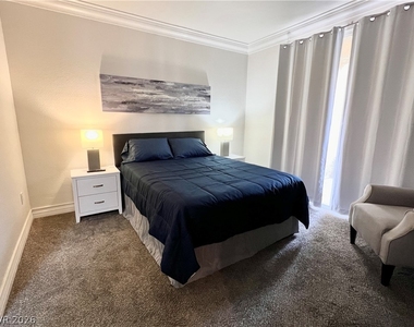 230 E Flamingo Road - Photo Thumbnail 5