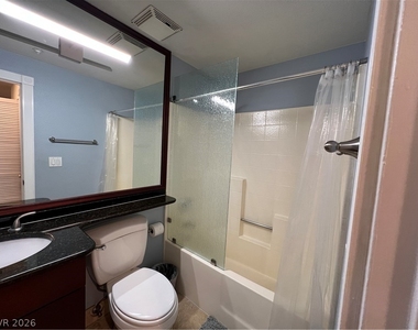 230 E Flamingo Road - Photo Thumbnail 12