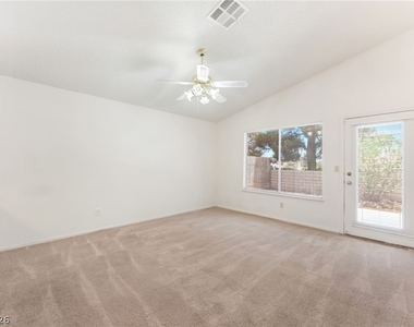 9725 Horizon Hills Drive - Photo Thumbnail 8