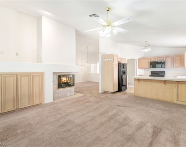 9725 Horizon Hills Drive - Photo Thumbnail 10