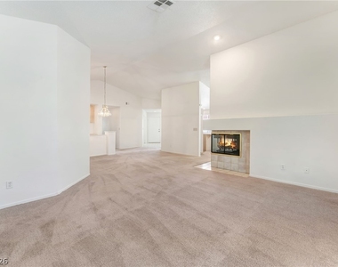 9725 Horizon Hills Drive - Photo Thumbnail 7