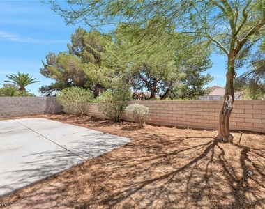 9725 Horizon Hills Drive - Photo Thumbnail 22