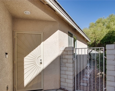 8836 Iron Hitch Avenue - Photo Thumbnail 2