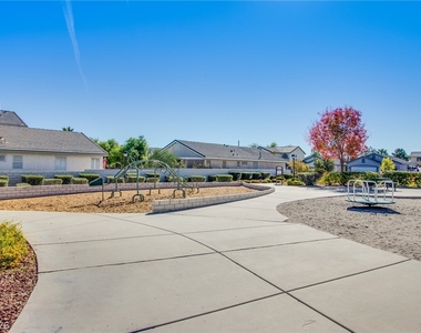8836 Iron Hitch Avenue - Photo Thumbnail 16