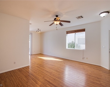 8836 Iron Hitch Avenue - Photo Thumbnail 4