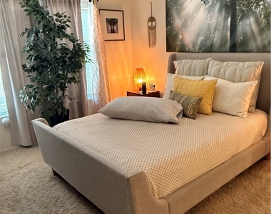 830 Cozette Court - Photo Thumbnail 7