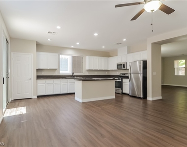 2125 Silvereye Drive - Photo Thumbnail 3