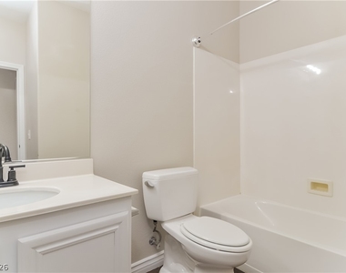 2125 Silvereye Drive - Photo Thumbnail 10