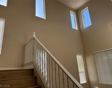 6197 Glimmering Light Avenue - Photo Thumbnail 18