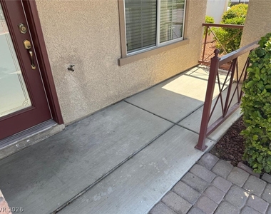 6197 Glimmering Light Avenue - Photo Thumbnail 6