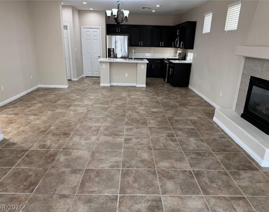 6197 Glimmering Light Avenue - Photo Thumbnail 13