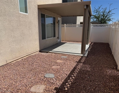 6197 Glimmering Light Avenue - Photo Thumbnail 36