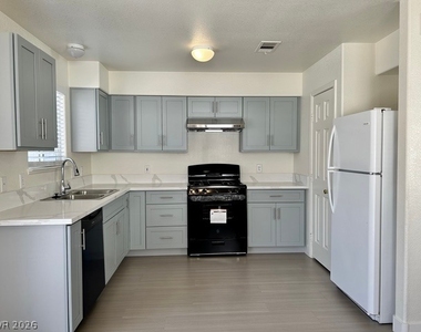 7316 Maiden Run Avenue - Photo Thumbnail 3