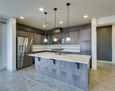 9009 Janice Glen Avenue - Photo Thumbnail 13
