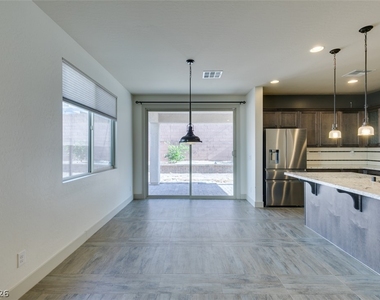 9009 Janice Glen Avenue - Photo Thumbnail 8
