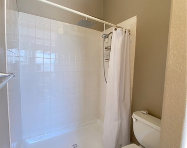 2118 Quinton Avenue - Photo Thumbnail 2