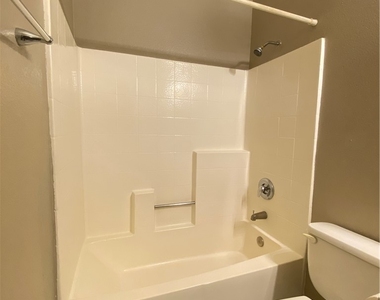 2118 Quinton Avenue - Photo Thumbnail 10