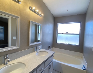 2118 Quinton Avenue - Photo Thumbnail 3