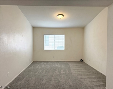 8231 Buffalo Ranch Avenue - Photo Thumbnail 10
