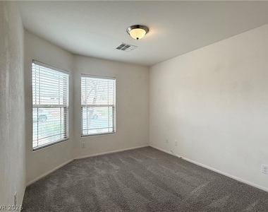 8231 Buffalo Ranch Avenue - Photo Thumbnail 17