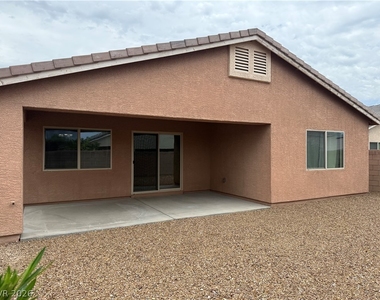 8231 Buffalo Ranch Avenue - Photo Thumbnail 20