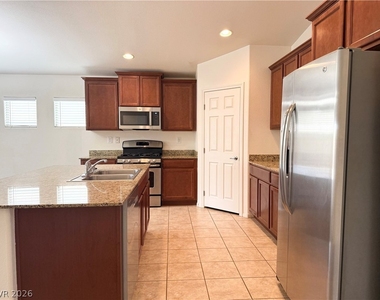 8231 Buffalo Ranch Avenue - Photo Thumbnail 4