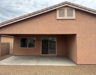 8231 Buffalo Ranch Avenue - Photo Thumbnail 21