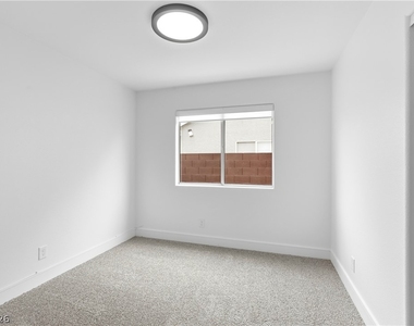 4818 Carefree Drive - Photo Thumbnail 25