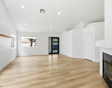 4818 Carefree Drive - Photo Thumbnail 6
