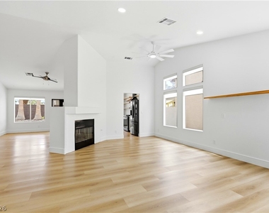 4818 Carefree Drive - Photo Thumbnail 4