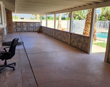 4897 Sawyer Avenue - Photo Thumbnail 15