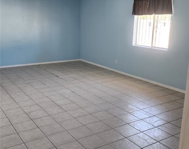 4897 Sawyer Avenue - Photo Thumbnail 9